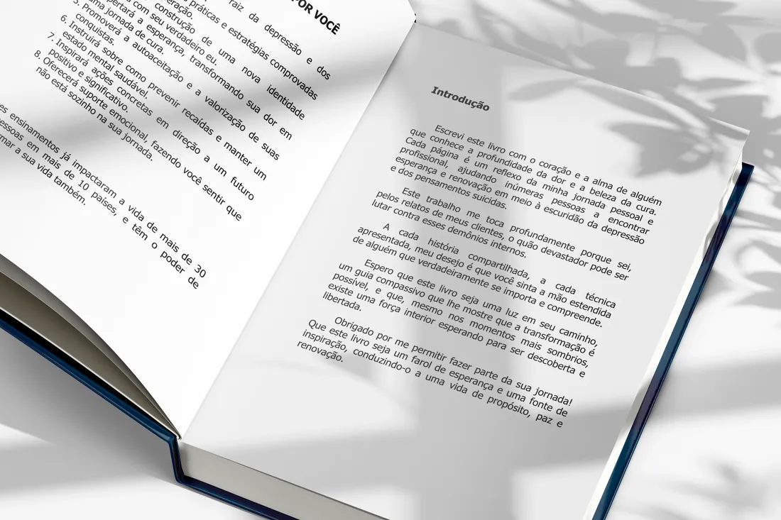 Última Luz — livro aberto na página da Introdução